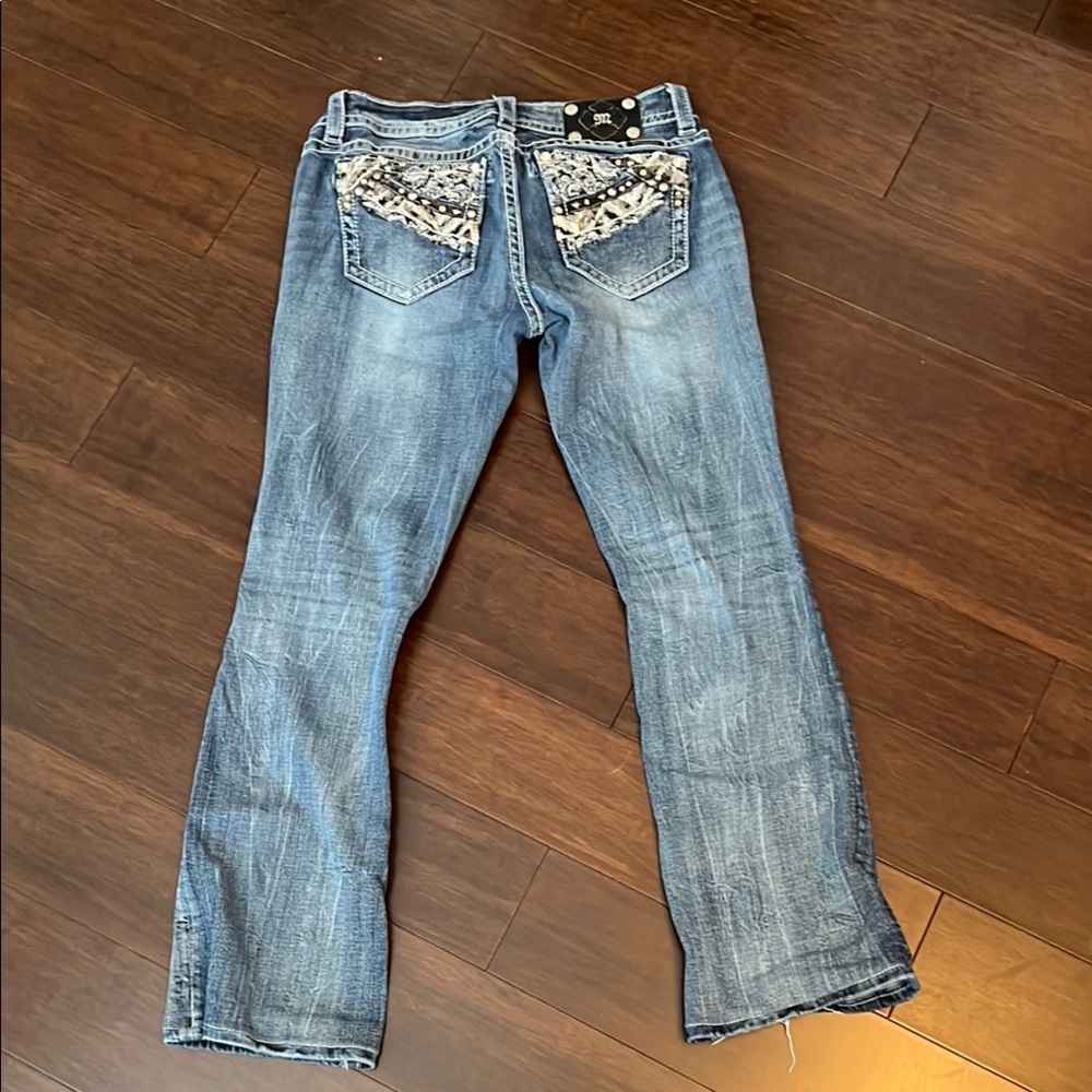 Women's Blue Jeans with Embellishedt Pockets